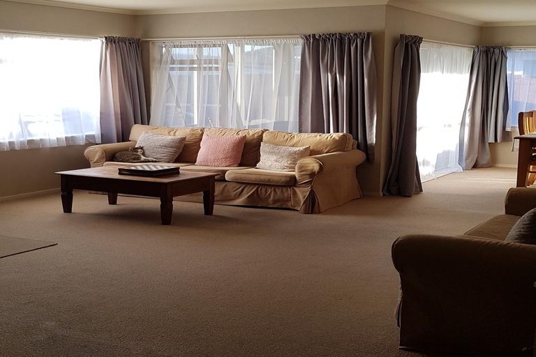 Photo of property in 19 Edgewater Grove, Whakatane, 3120