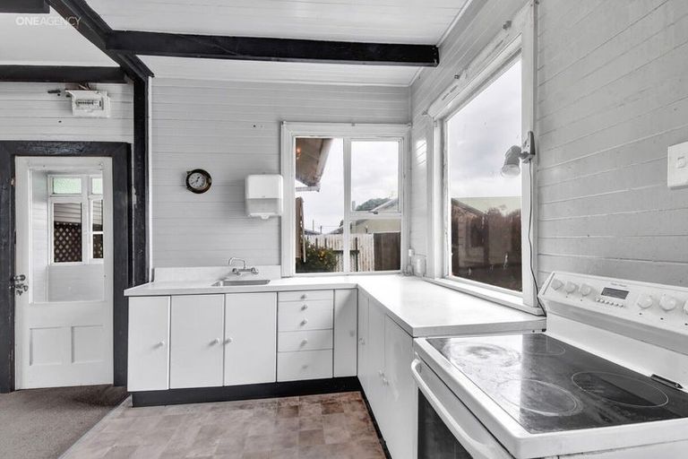 Photo of property in 6 Drake Street, New Brighton, Christchurch, 8061