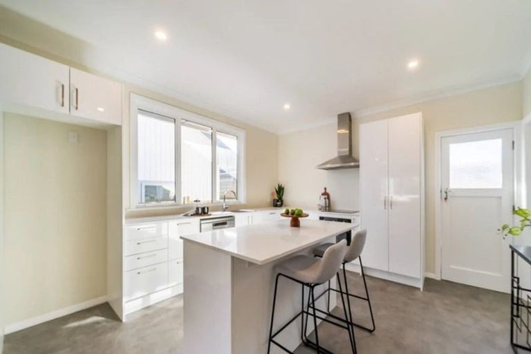 Photo of property in 56 Brentwood Street, Trentham, Upper Hutt, 5018