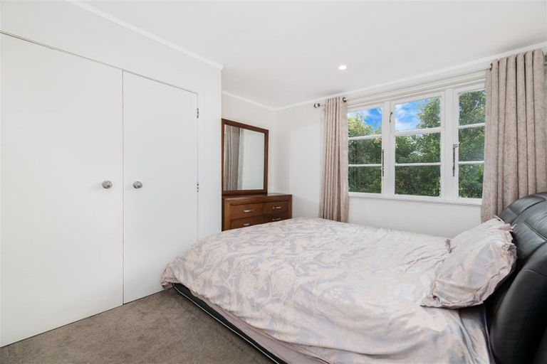 Photo of property in 308 Great North Road, Henderson, Auckland, 0612
