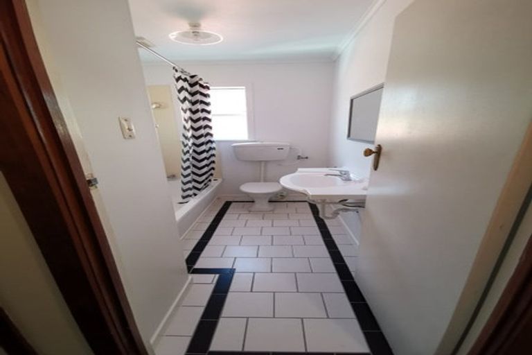 Photo of property in 10-12 Lavaud Street, Berhampore, Wellington, 6023