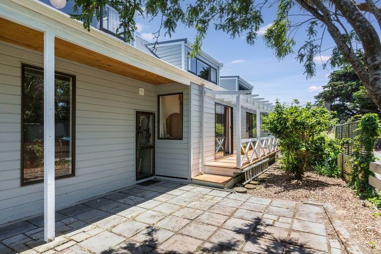 Photo of property in 87b Joseph Banks Drive, Whitby, Porirua, 5024