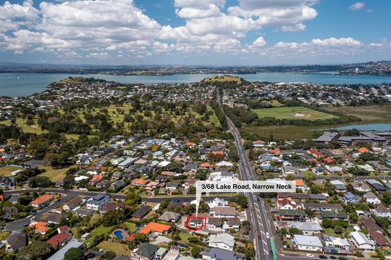 Photo of property in 3/68 Lake Road, Narrow Neck, Auckland, 0624