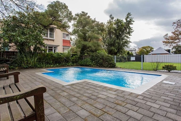 Photo of property in Gloucester Towers, 17/28 Gloucester Street, Christchurch Central, Christchurch, 8013