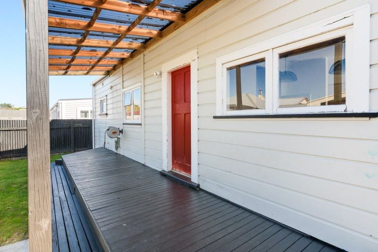 Photo of property in 84 Featherston Street, Takaro, Palmerston North, 4412