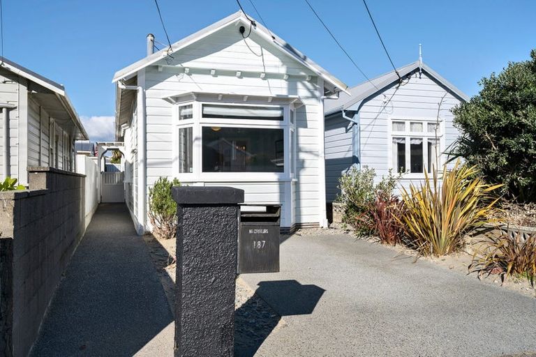 Photo of property in 187 Onepu Road, Lyall Bay, Wellington, 6022