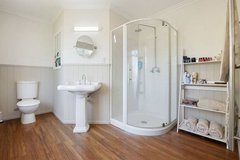 Photo of property in 46 Maclean Street, Cambridge, 3434