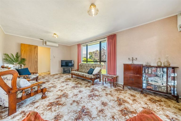 Photo of property in 74 California Drive, Totara Park, Upper Hutt, 5018