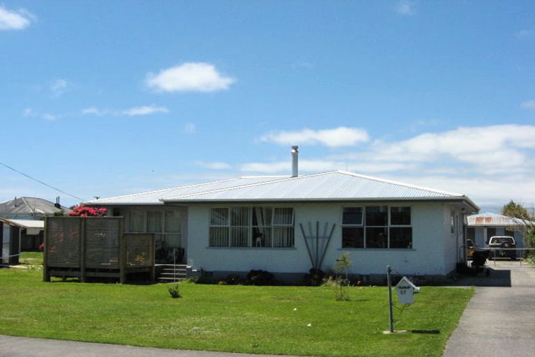 Photo of property in 97 Romilly Street, Westport, 7825