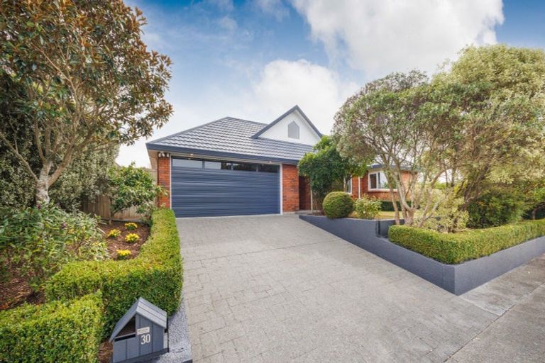 Photo of property in 30 Kilkenny Place, Fitzherbert, Palmerston North, 4410