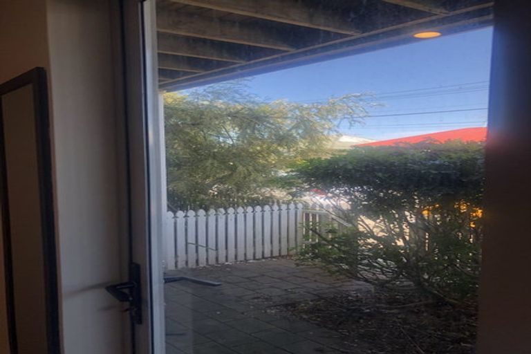 Photo of property in 2/37 Daniell Street, Newtown, Wellington, 6021