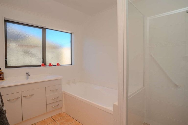 Photo of property in 21 Fairway Drive, Kerikeri, 0230