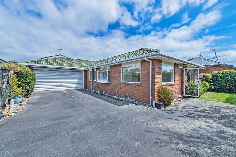 Photo of property in 415 Innes Road, Mairehau, Christchurch, 8052