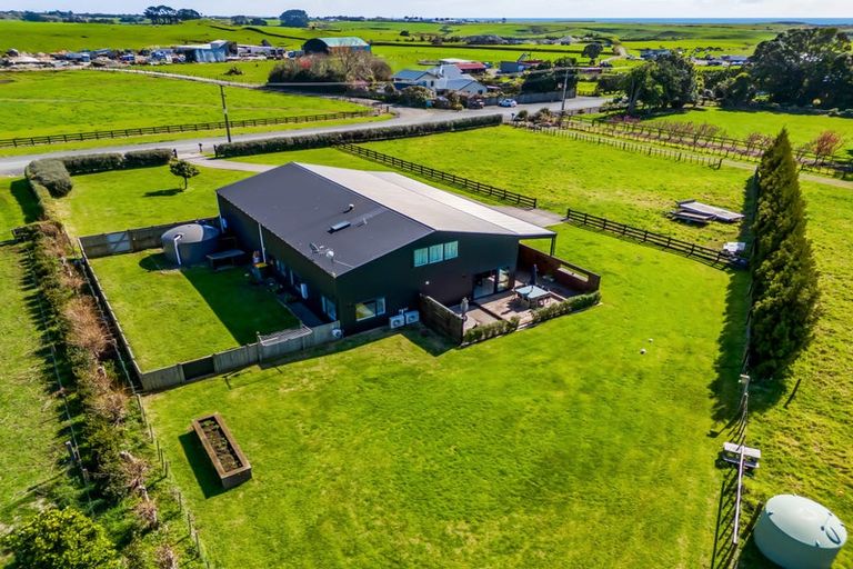 Photo of property in 24 Mahoetahi Road, Sentry Hill, Waitara, 4382