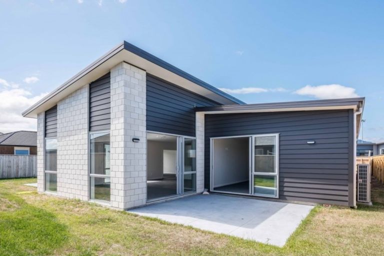 Photo of property in 22 Hudson Place, Paraparaumu, 5032