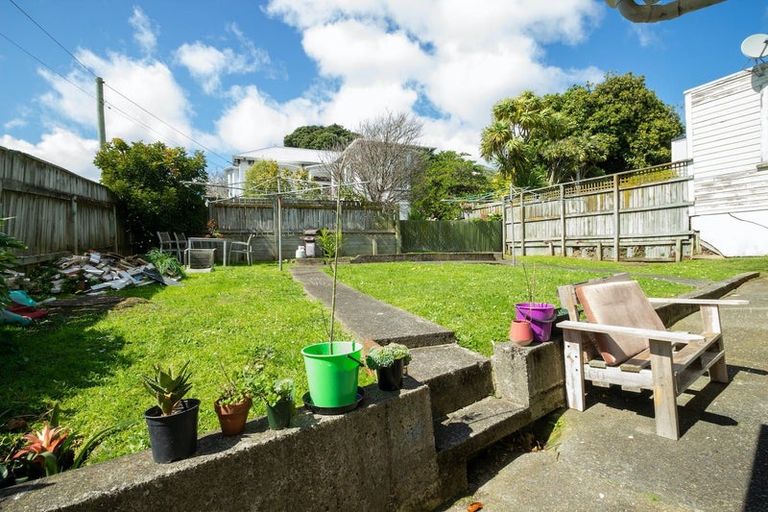 Photo of property in 23 Nairn Street, Mount Cook, Wellington, 6011