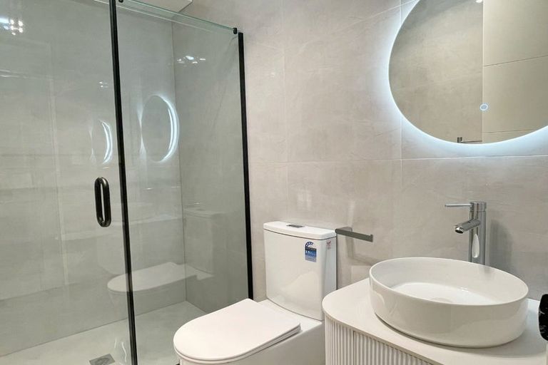 Photo of property in 3 Heketara Way, Massey, 0614