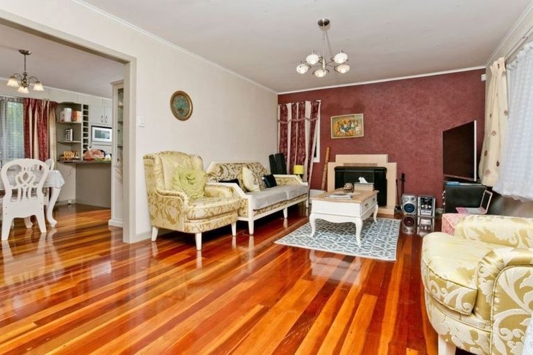 Photo of property in 672 Te Atatu Road, Te Atatu Peninsula, Auckland, 0610