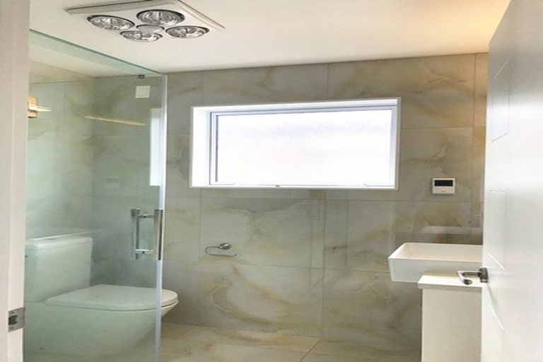 Photo of property in 17 Carrickdawson Drive, Flat Bush, Auckland, 2019