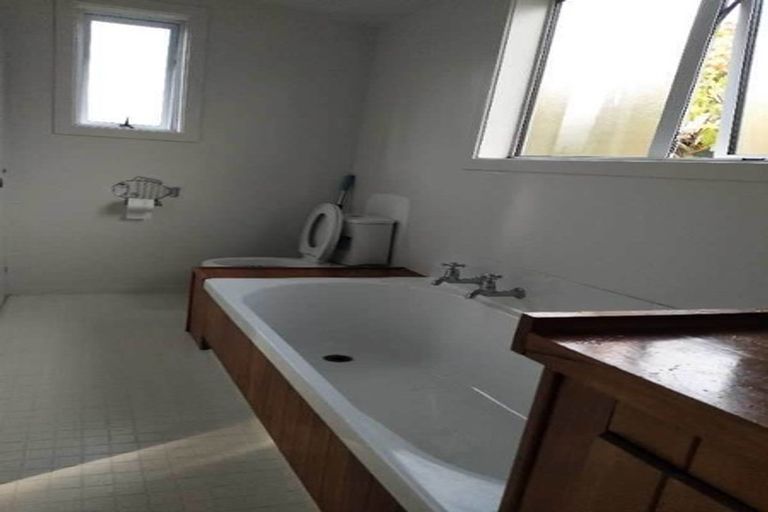 Photo of property in 5 Kyeburn Place, Avonhead, Christchurch, 8042