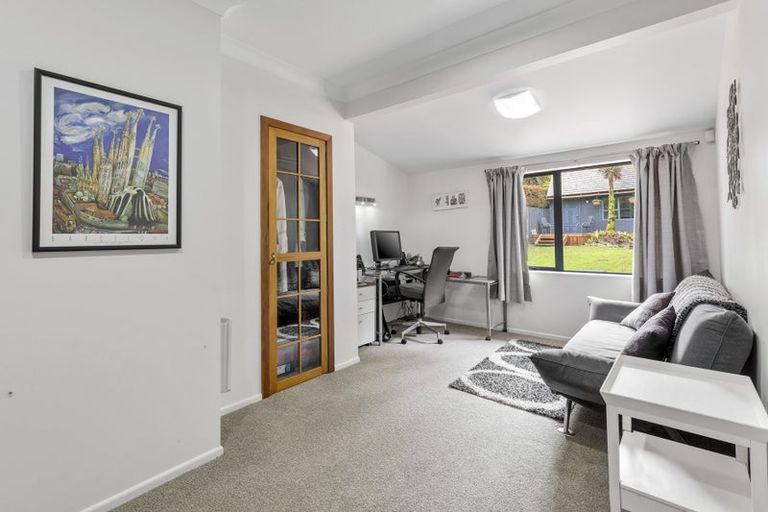 Photo of property in 14 Ngaio Road, Titirangi, Auckland, 0604