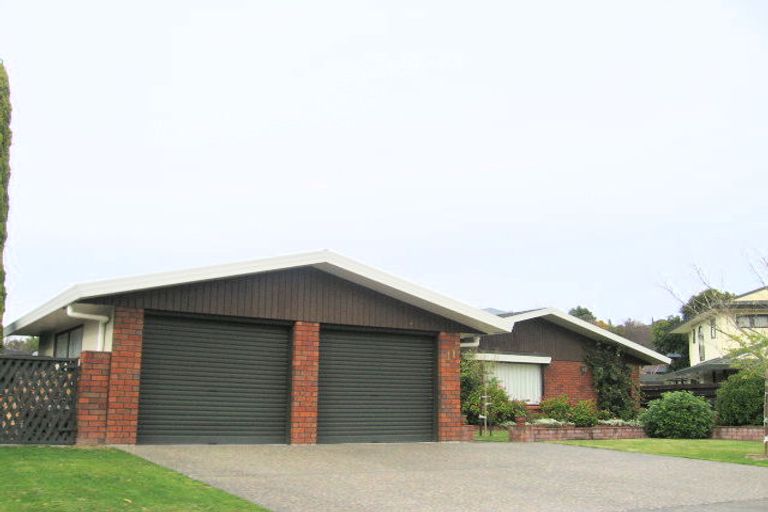 Photo of property in 11 Churchill Drive, Taradale, Napier, 4112