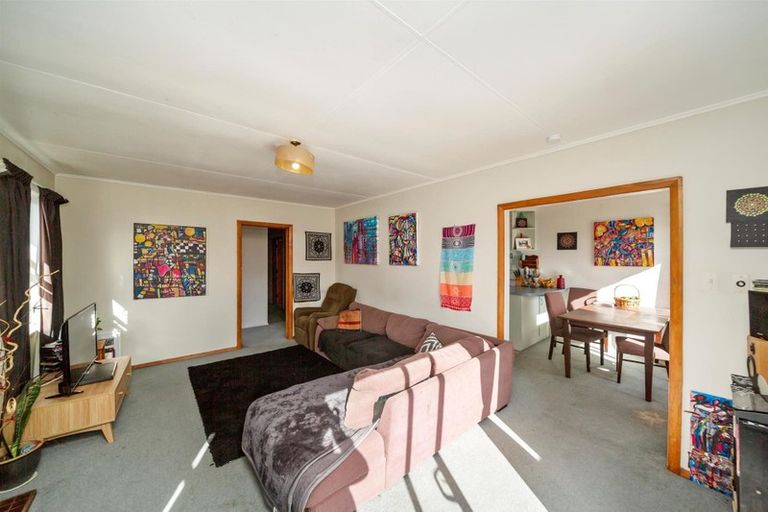 Photo of property in 21 Ramanui Avenue, Hawera, 4610