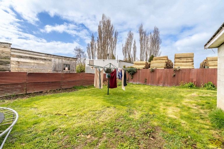 Photo of property in 98 Hokonui Drive, Gore, 9710