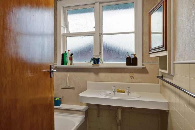 Photo of property in 32 Antonio Street, Stratford, 4332