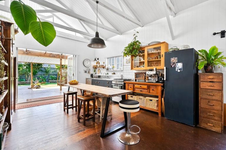 Photo of property in 6 Domain Road, Onerahi, Whangarei, 0110