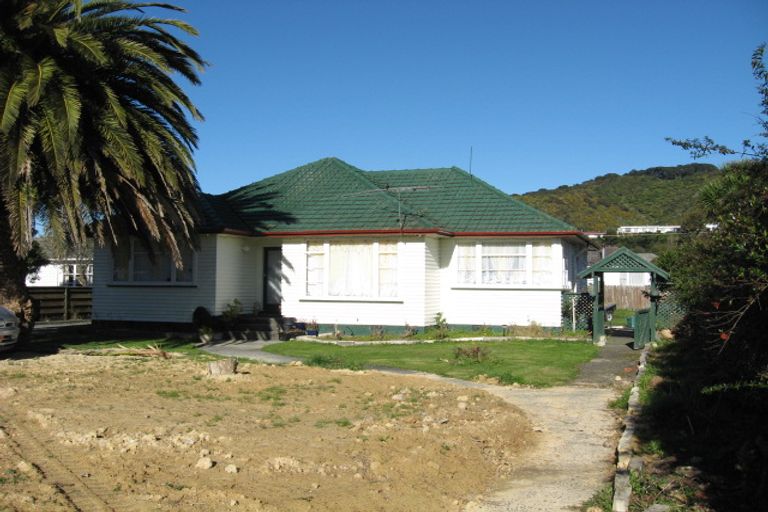 Photo of property in 9 Hyde Street, Wainuiomata, Lower Hutt, 5014