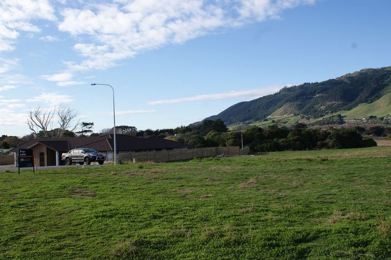 Photo of property in 9 Pihoihoi Close, Waikanae, 5036