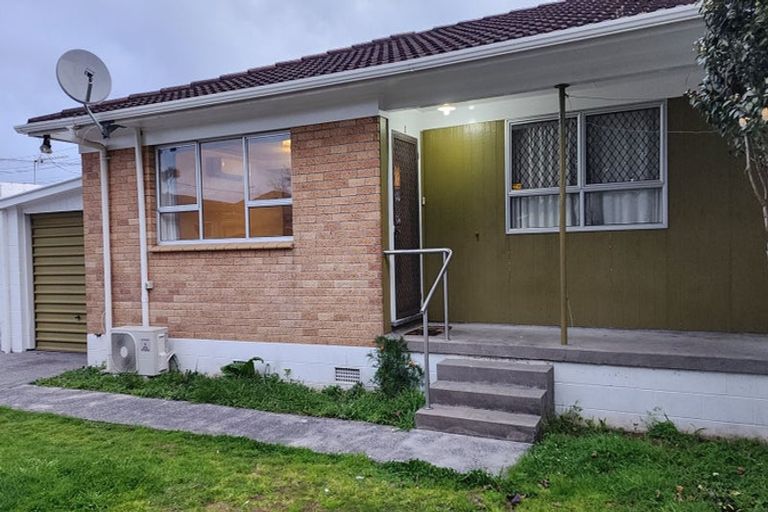 Photo of property in 2/104 Fitzroy Street, Papatoetoe, Auckland, 2104