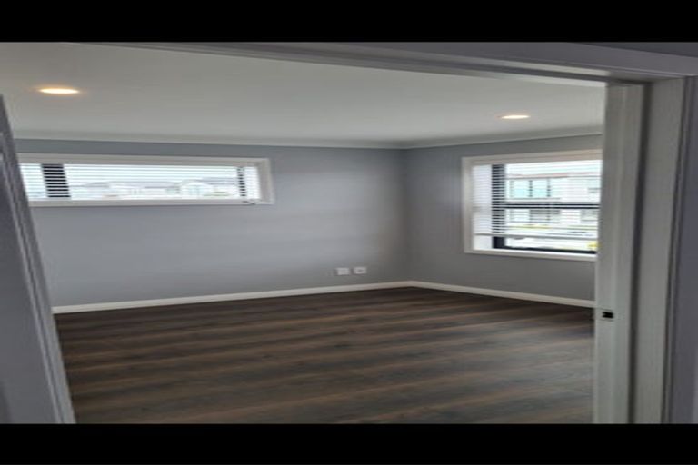 Photo of property in 24 Tai Crescent, Hobsonville, Auckland, 0616