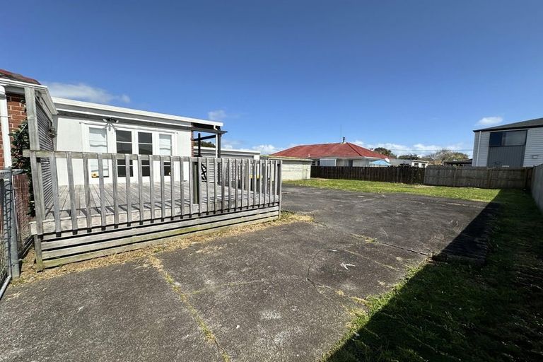 Photo of property in 5 Fraser Road, Papatoetoe, Auckland, 2025