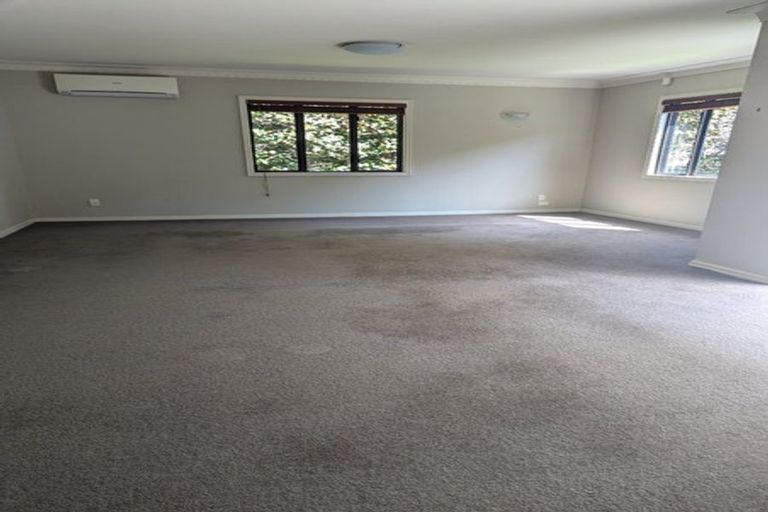 Photo of property in 2/5 Seacliffe Avenue, Belmont, Auckland, 0622