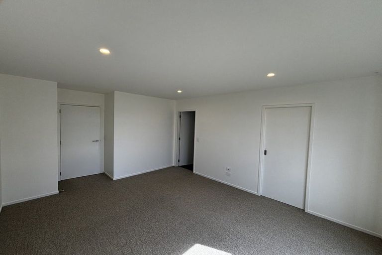 Photo of property in 2 Piper Way, Glen Avon, New Plymouth, 4312