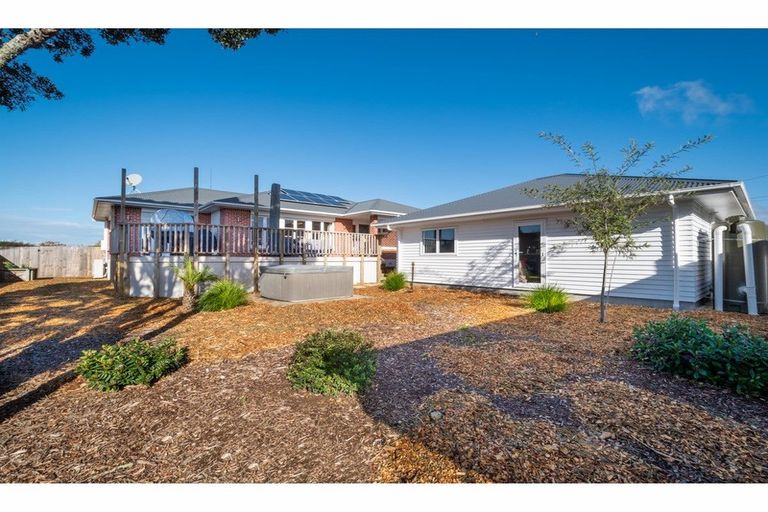 Photo of property in 325a Hobsonville Road, Hobsonville, Auckland, 0618