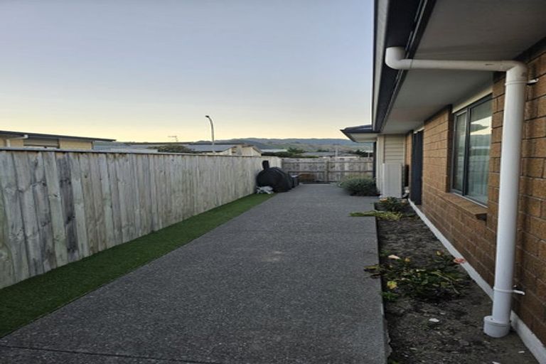 Photo of property in 10 Bridford Way, Paraparaumu, 5032