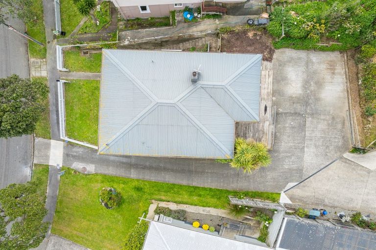 Photo of property in 18 Owhiti Street, Titahi Bay, Porirua, 5022