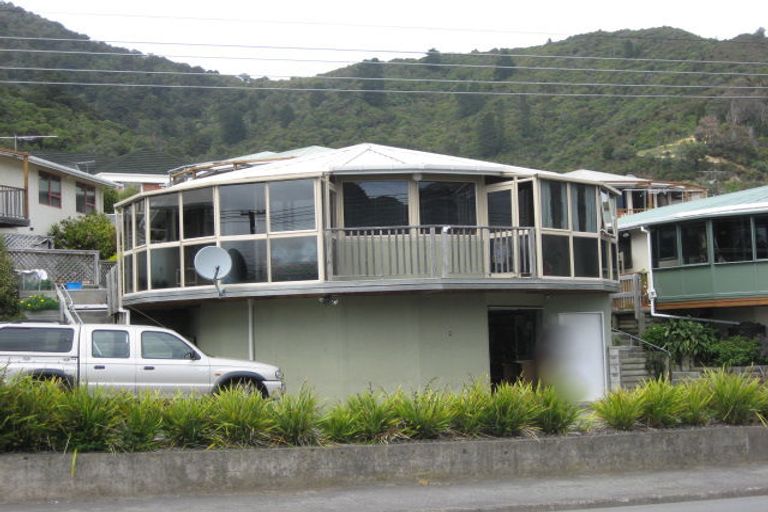 Photo of property in 3/1 Waikawa Road, Picton, 7220