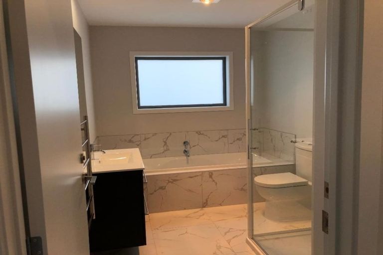 Photo of property in 3 Makete Crescent, Hobsonville, Auckland, 0618