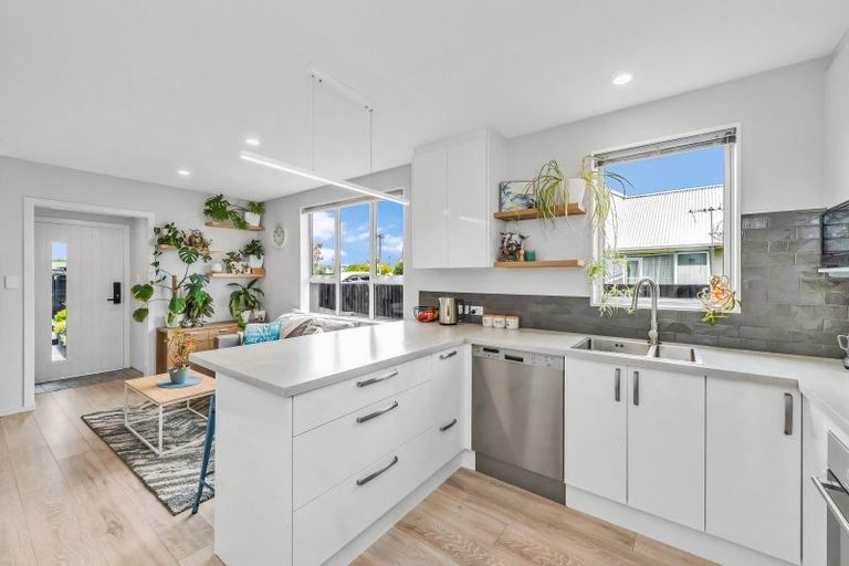 Photo of property in 48 Briggs Road, Mairehau, Christchurch, 8052