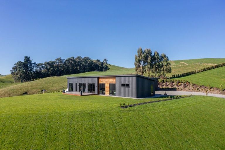 Photo of property in 375c Maharakeke Road, Waipukurau, 4281