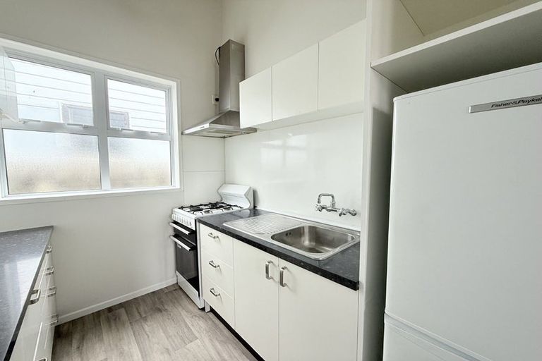 Photo of property in 144 Rongotai Road, Kilbirnie, Wellington, 6022