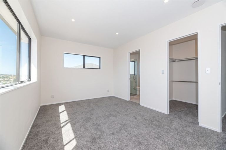 Photo of property in 8 Myra G Place, Stanmore Bay, Whangaparaoa, 0932