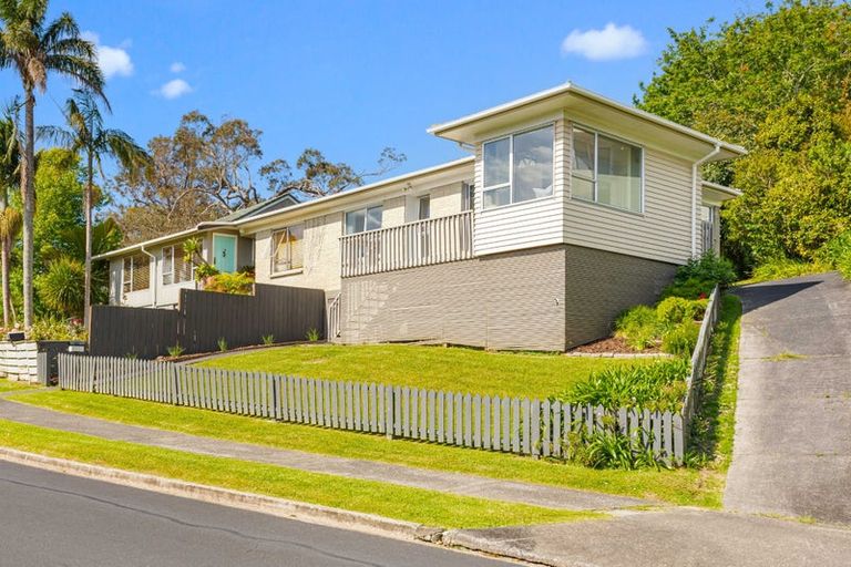 Photo of property in 67 Brigantine Drive, Beach Haven, Auckland, 0626