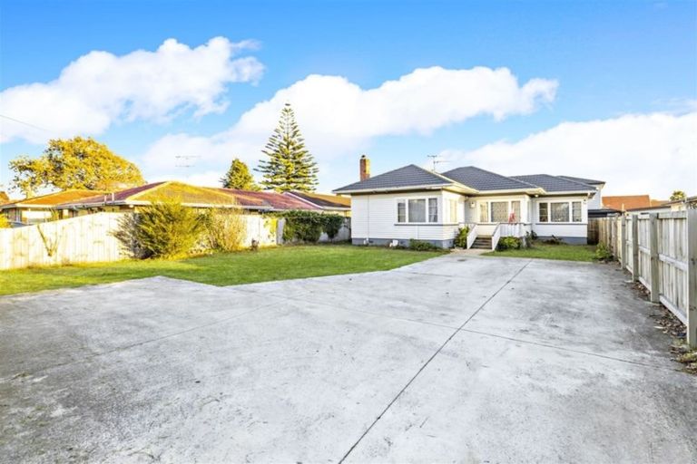 Photo of property in 33 Huia Road, Papatoetoe, Auckland, 2025