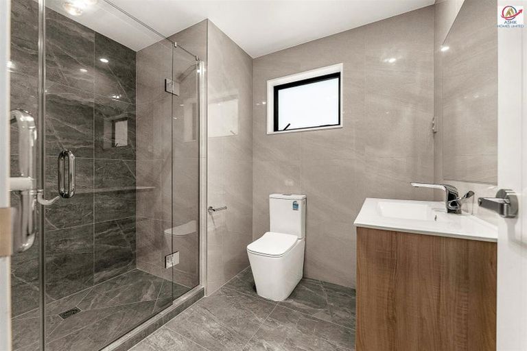 Photo of property in 11a Mcinnes Road, Weymouth, Auckland, 2103