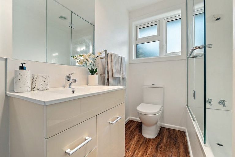 Photo of property in 3/25 Edgeware Road, St Albans, Christchurch, 8014